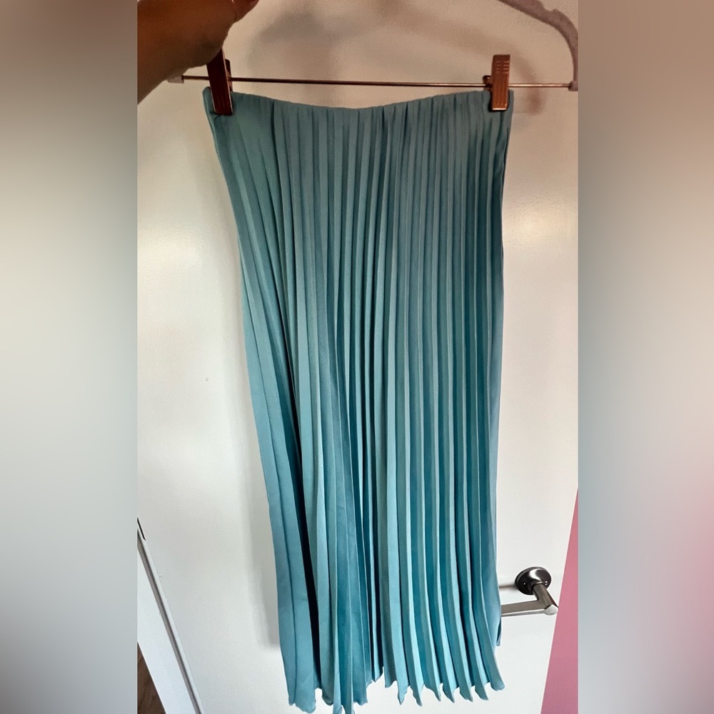 Blue Zara pleaded skirt in size XS